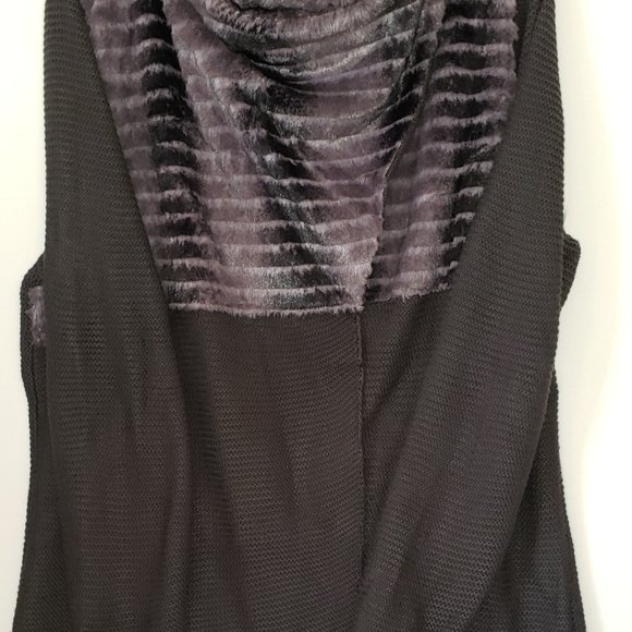 VENUS Faux Fur Cardigan - Picture 1 of 6
